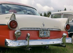 comp_Ford Fairlane.jpg