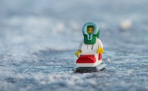 comp_szánkózva a jégen.jpg