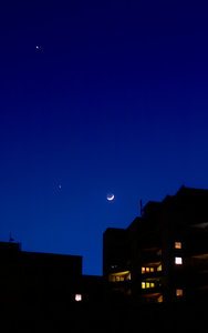 2012_03_25_SD9_Berlin_Mond_Venus_Jupiter_50mm_5sec_562x900pix.jpg