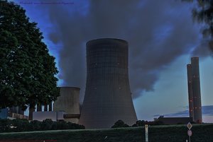 Kühlturm Niederaußem HDR.jpg