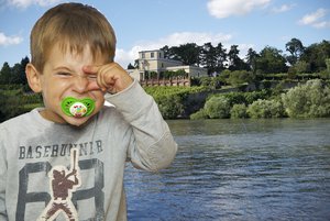 Jonathan am Fluß.jpg