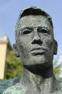 comp_5.6_D702156.jpg comp_5.6_D702156.jpg