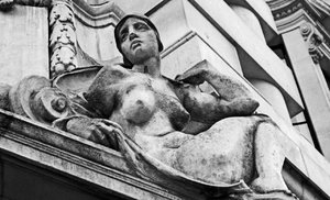 Die nackte Frau skali.jpg