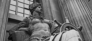 Die Nackte Kriegerin (SW) skali.jpg