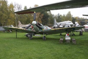 Verbeulte Spitfire.jpg