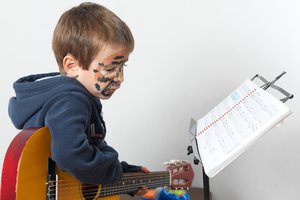 Jonathan Gitarre 5.jpg