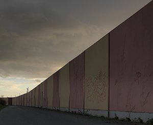 Mauer längs Farbe Kopie.jpg