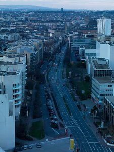 Frankfurt Holiday Inn 1 red.jpg