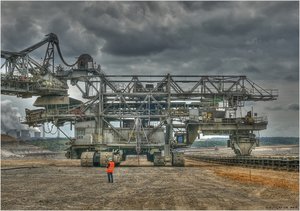8_9_bagger_255_fc_tonemapped_passig_gemacht.jpg