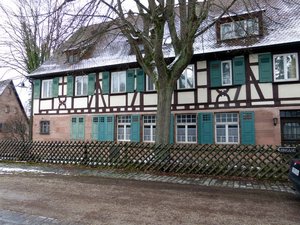 Ehem. Bürogebäude..jpg