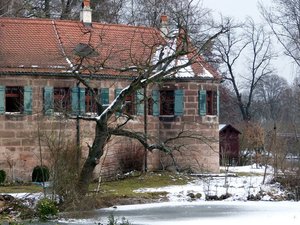 Rechte Schlossmauer..jpg