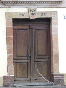 Haustüre zum ehemaligen Gasthaus.jpg