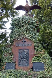 Grab von Cramer Klett.jpg Grab von Cramer Klett.jpg