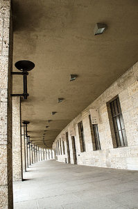 hinter den katakompen klein.jpg