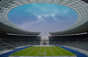 Olympia-Stadion innenklein_HDR.jpg