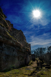 Burg im Gegenlicht klein.jpg