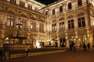 Wiener-Staatsoper_klein.pg.jpg