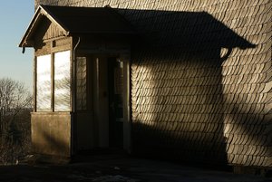 Shadow House DSC07672 cut psf_1 (c) PPf.jpg