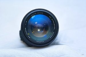 Vivitar TX 4,0 80-200 Vorderfront Blick auf Blende 22 SDIM5338 (c) PPf.jpg