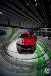 IAA2013-0063.jpg IAA2013-0063.jpg