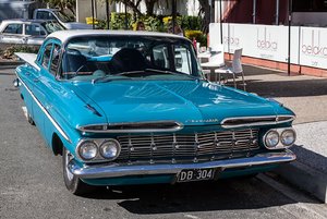 1600 Pix 500 kbIMG_0217_Bea_Chevrolet Impala 1960.jpg