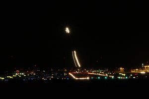 RWY28-5.jpg RWY28-5.jpg