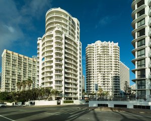 1500_500_Surfers Beachside Skyline_4.jpg