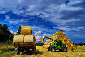 2014_07_14_SD9_Rasdorf_Strohfeld_0020_VarA_1350x900pix.jpg 2014_07_14_SD9_Rasdorf_Strohfeld_0020_VarA_1350x900pix.jpg