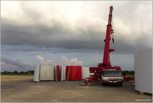 Windrad_Kran_Klein_6878.jpg Windrad_Kran_Klein_6878.jpg