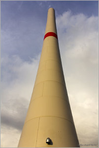 Windrad_hoch_6889.jpg Windrad_hoch_6889.jpg