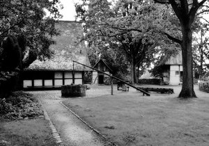 Brunnen im Mühlenhof 1.jpg