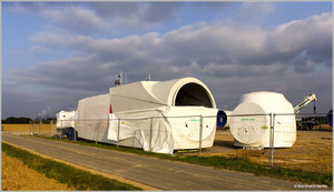 Windrad_Gondel_Boden_7410.jpg Windrad_Gondel_Boden_7410.jpg