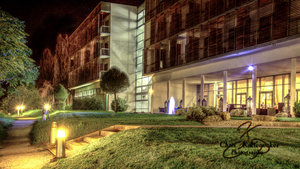 Springbrunnen Stiegen Creative mit Logo OK.jpg