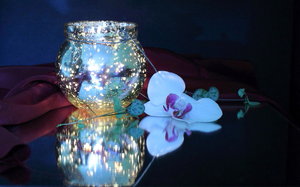 Orchidee Kerze ohne Blitz.JPG Orchidee Kerze ohne Blitz.JPG