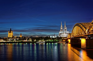 Köln bei Nacht_003.jpg