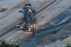 Aussichtspunkt Elsdorf Tagebau Hambach 2.jpg Aussichtspunkt Elsdorf Tagebau Hambach 2.jpg