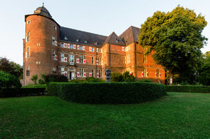 Schloß Bedburg.jpg