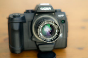 Pentacon_AV80mm_mit_SD9_frontal.jpg