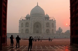 Taj Mahal-sunrise-500.jpg