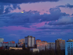 2015_04_03_SD9_Bln_Lichtenberg_Mondaufgang_0020_0024_0025_VarB_DT01_1200x900pix.jpg 2015_04_03_SD9_Bln_Lichtenberg_Mondaufgang_0020_0024_0025_VarB_DT01_1200x900pix.jpg