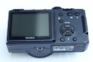 DP1s_Rueckseite.JPG DP1s_Rueckseite.JPG