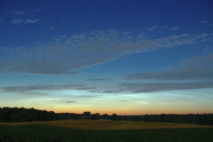 2015_07_01_0053MESZ_EOSM_Flektogon35mm_Broellin_Mitternachtsdaemmerung_NLC_0006_DT02_1350x900pix.jpg 2015_07_01_0053MESZ_EOSM_Flektogon35mm_Broellin_Mitternachtsdaemmerung_NLC_0006_DT02_1350x900pix.jpg