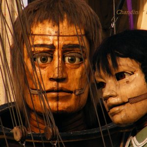 Aufgenommen mit einem Digital Zoom in einer Menschenmenge ohne Stativ und ohne Platz^^