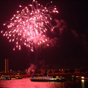 Feuerwerk Japantag Düsseldorf