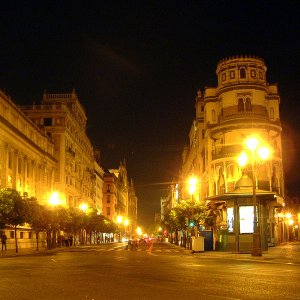 Sevilla bei Nacht