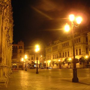 Sevilla bei Nacht