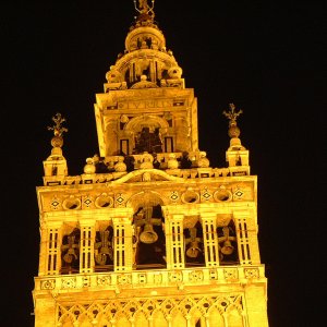 Sevilla bei Nacht