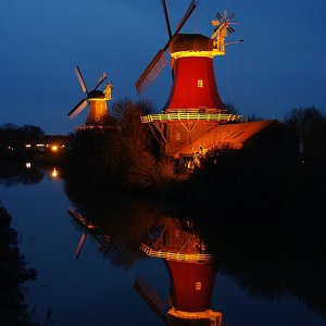 Windmühlen am Abend