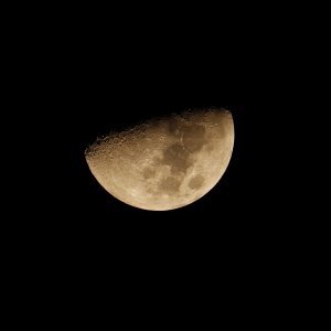 Der Mond mit 1000 mm Brennweite