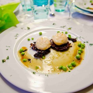 Kochen und Essen mit Freunden